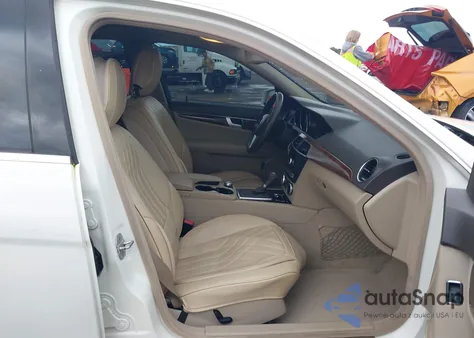 2012 Mercedes-Benz C 300 Luxury 4Matic/Sport 4Matic из США, поврежденный, VIN WDDGF8BB7CA656100